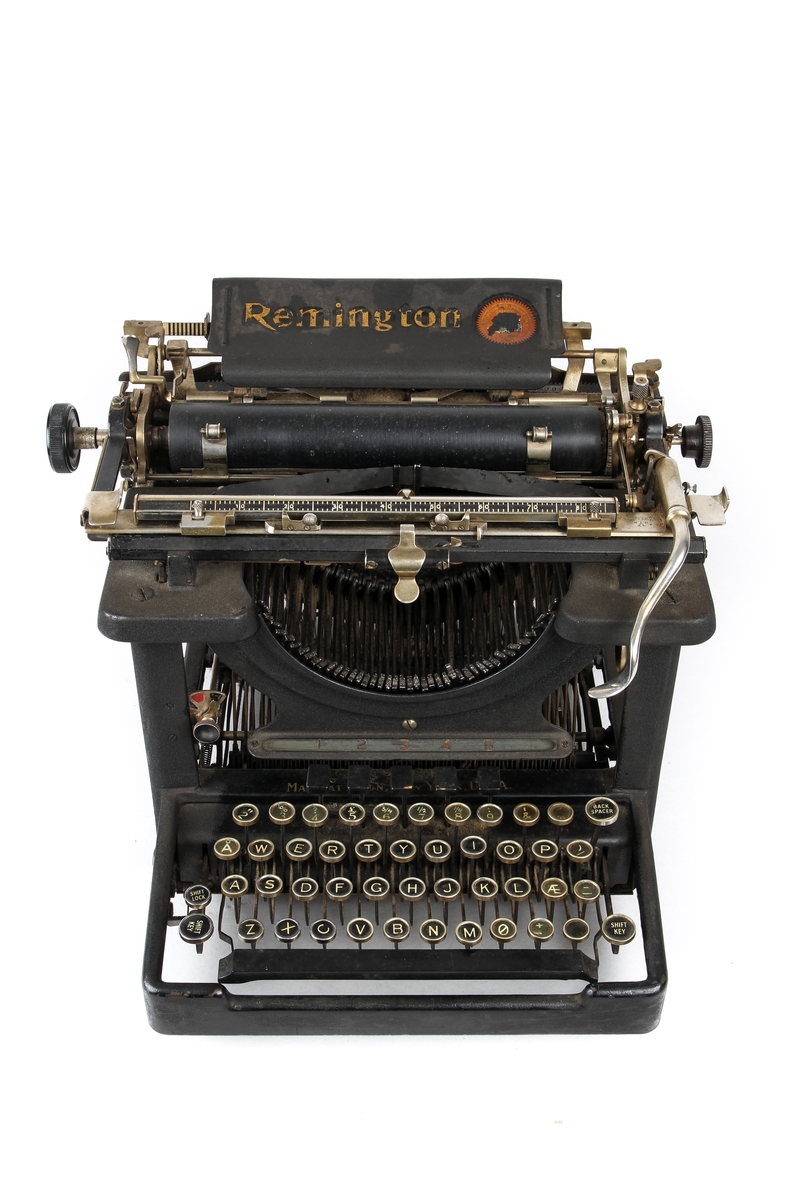 Mekanisk skrivemaskin.