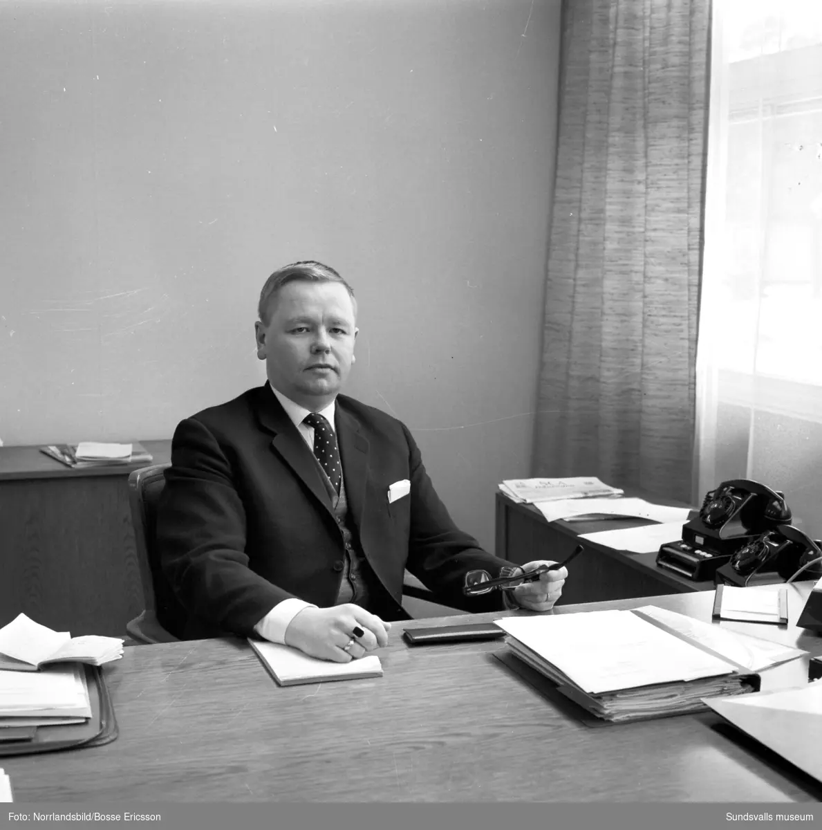 Direktör Olof Lindbäck på sitt kontor vid Södra Allén, SDC, Skogsbrukets datacentral.