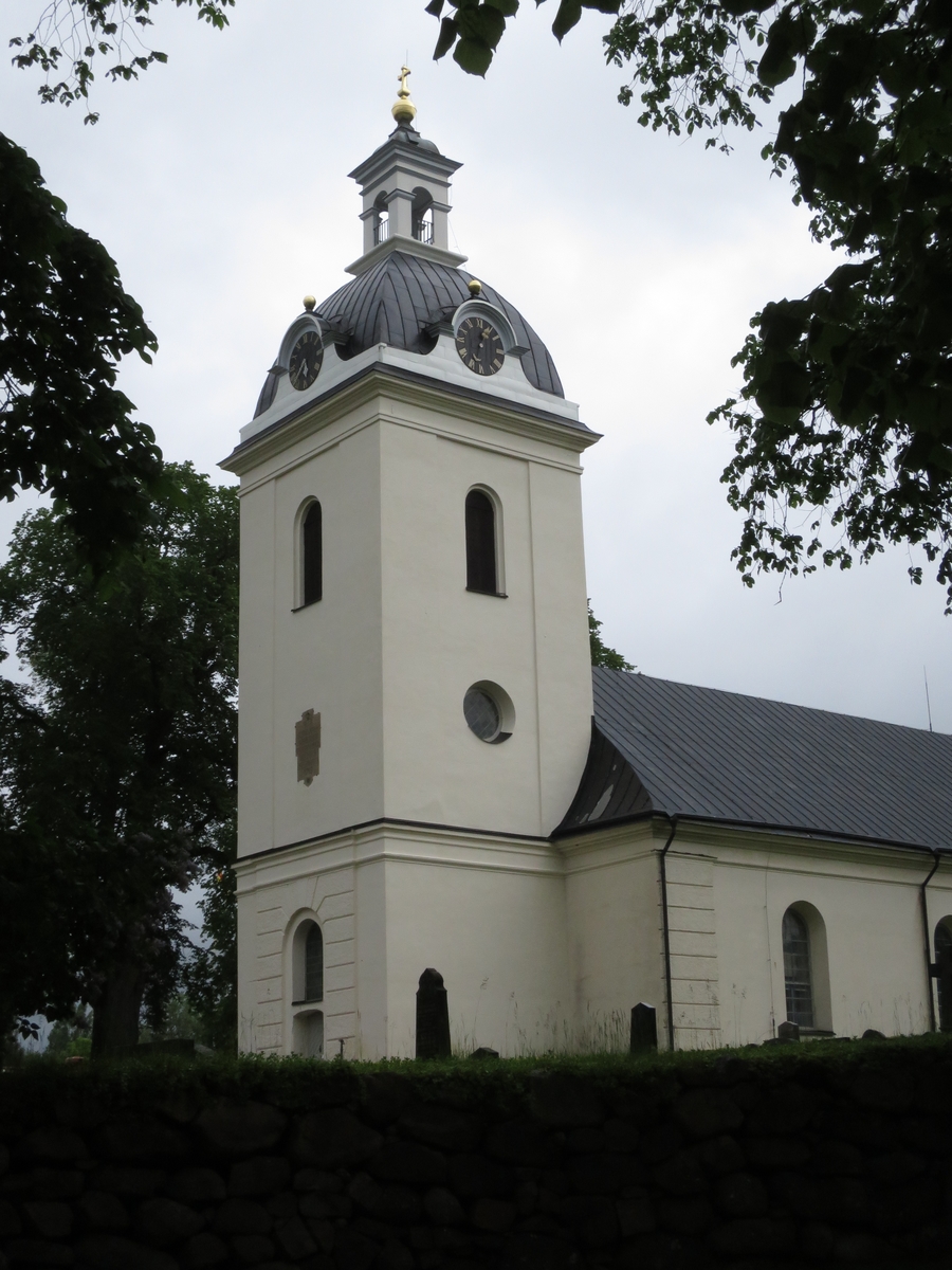 Exteriör, Linderås kyrka i Tranås kommun.
