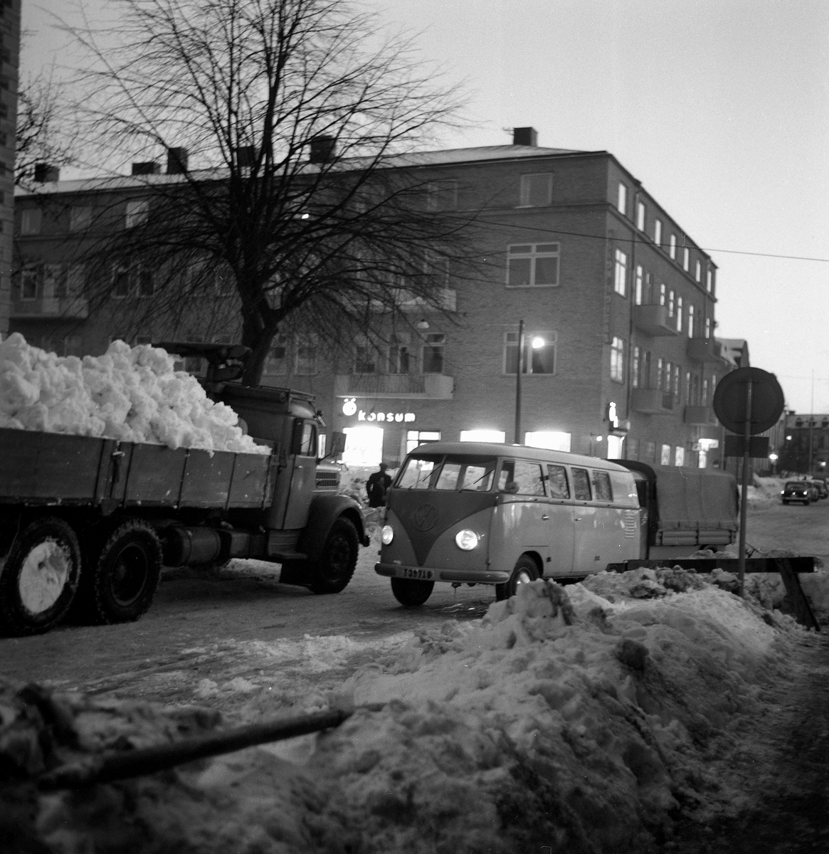 Trafikfälla på Rudbecksgatan.
28 januari 1959.