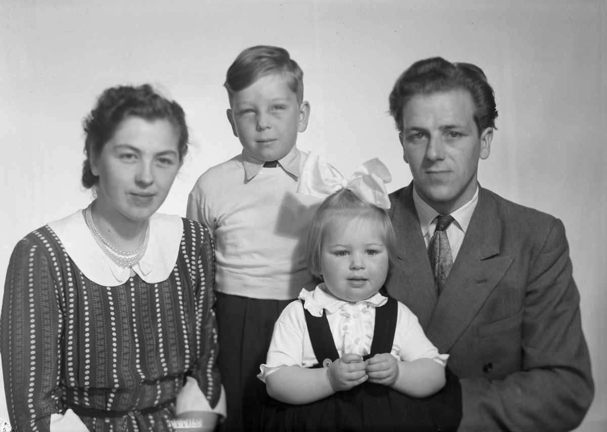 Sverre Halsvik med familie