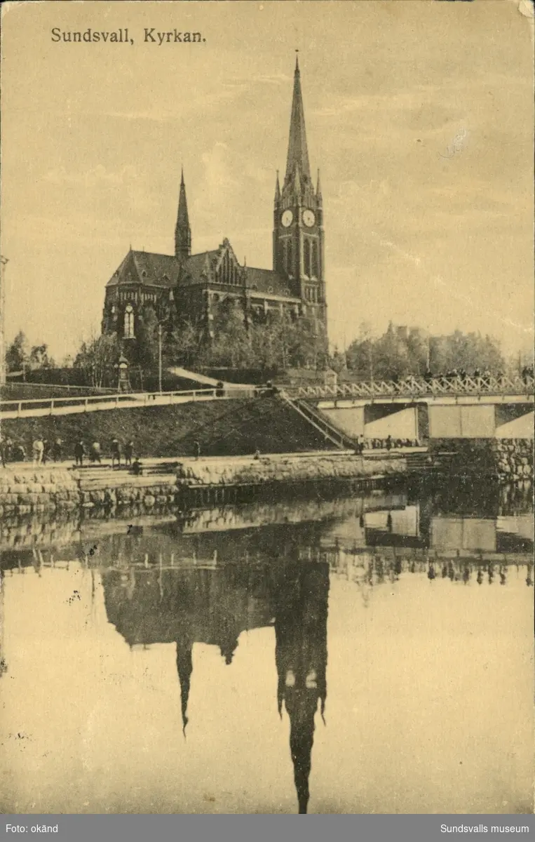Vykort med motiv över Gustav Adolfs kyrka och Storbron.