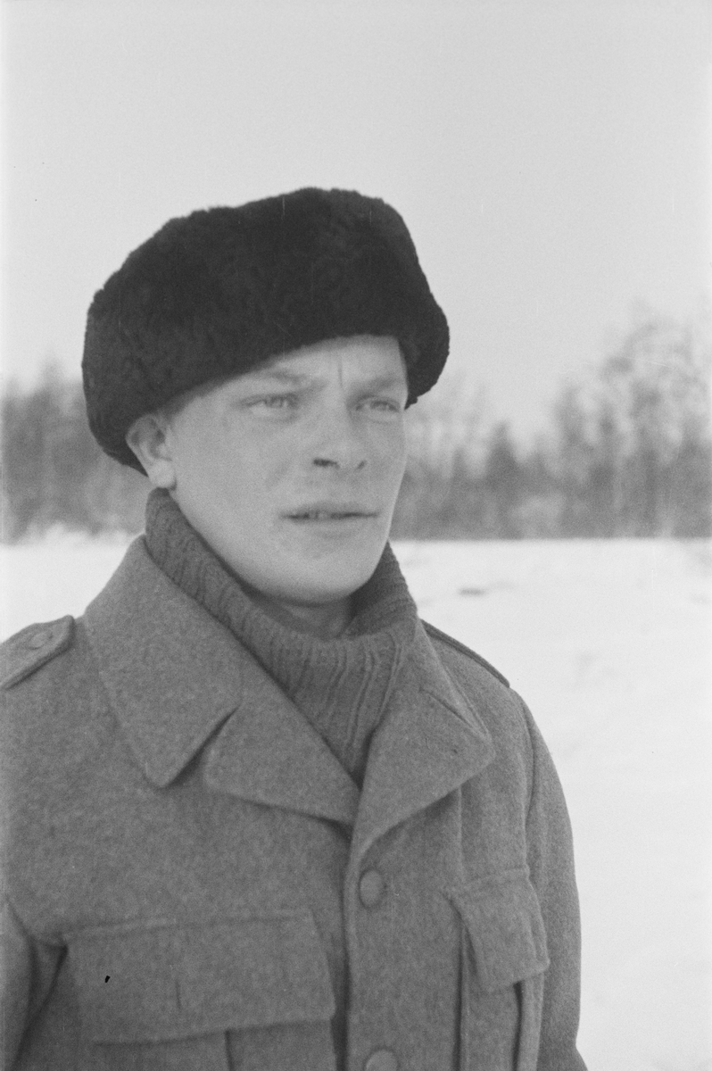 Porträttfoto av Juho Tapio, finsk frivillig under finska vinterkriget. Bild från F 19, Svenska frivilligkåren i Finland, 1940.