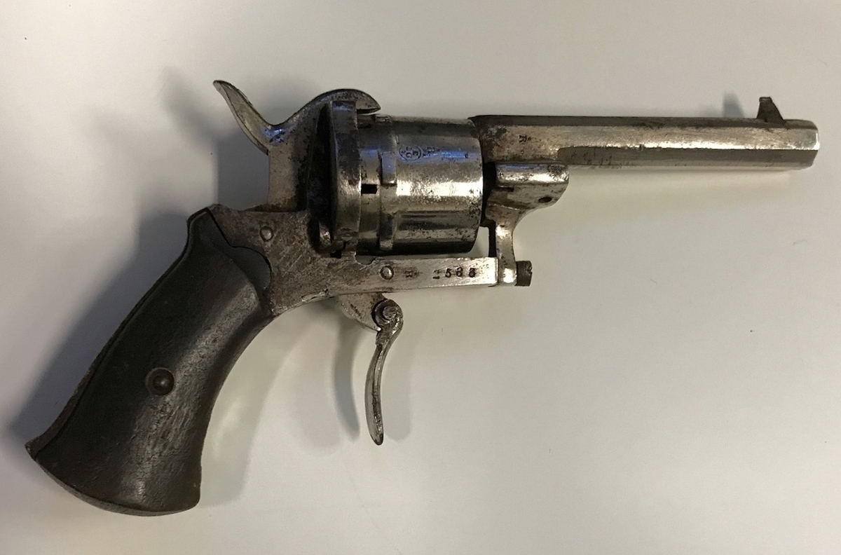 Belgisk Liege pinfire revolver, kal 7 mm.