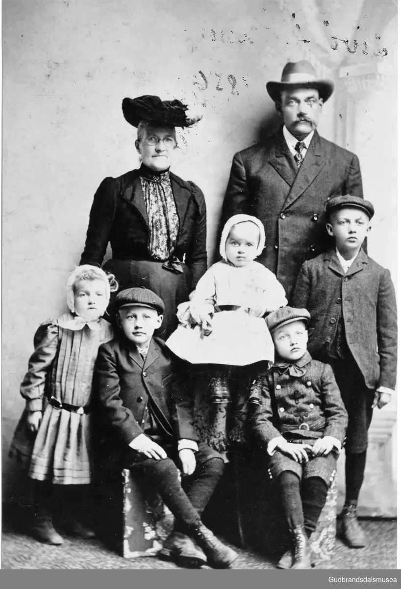 Livø Primrusten (f. 1856) med familie i Amerika