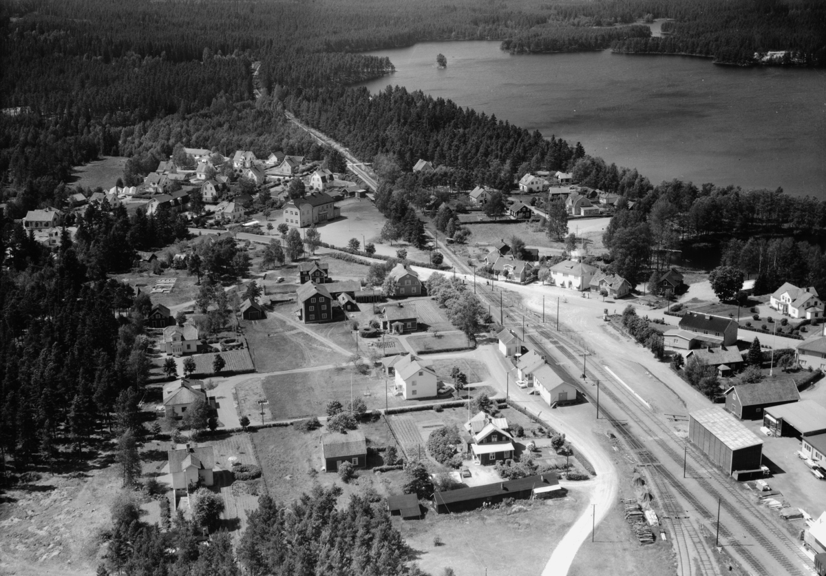 Flygfoto över Hjältevad i Eksjö kommun, Jönköpings län. 766/1964
