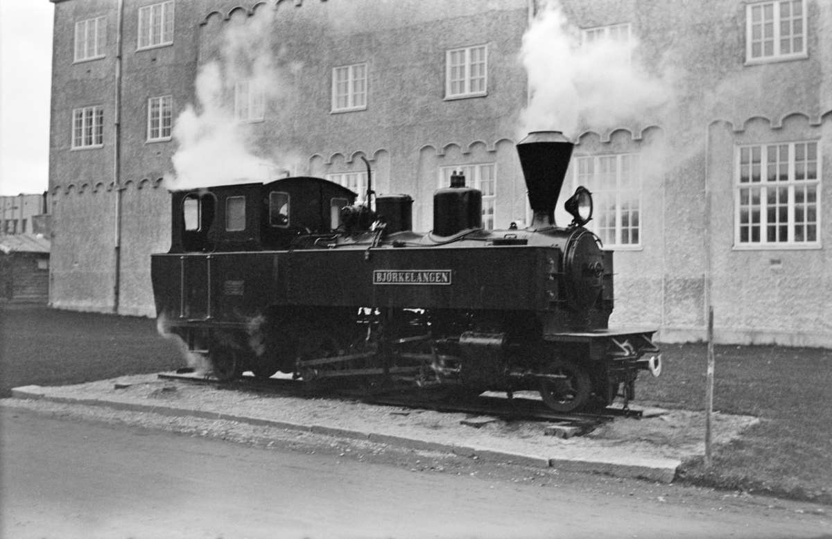 Urskog-Hølandsbanens lokomotiv nr. 5 Bjørkelangen ved Norges Tekniske Høyskole i Trondheim
