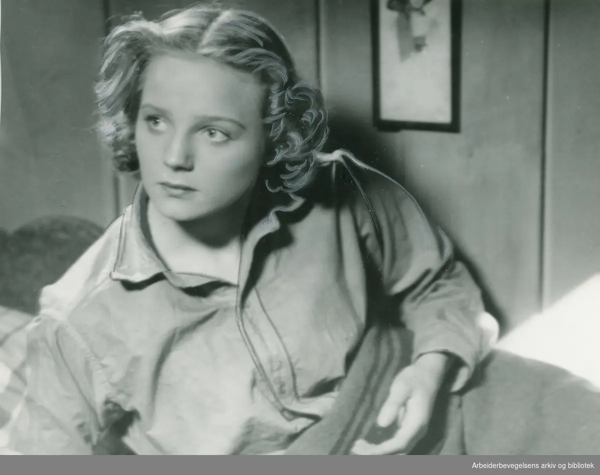 Leif Sindings spillefilm "De vergeløse" fra 1939..Eva Lunde i rollen som Gunda.