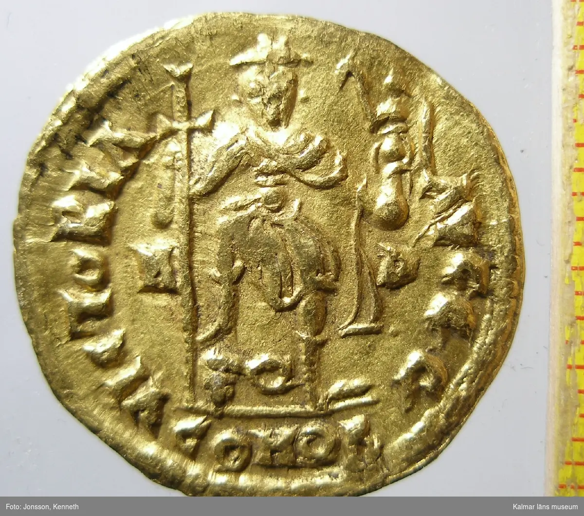 KLM 14347 Mynt, solidus, guld. Präglad för Libius Severus? (461-465). Bestämning: F 120, RICX2723.
