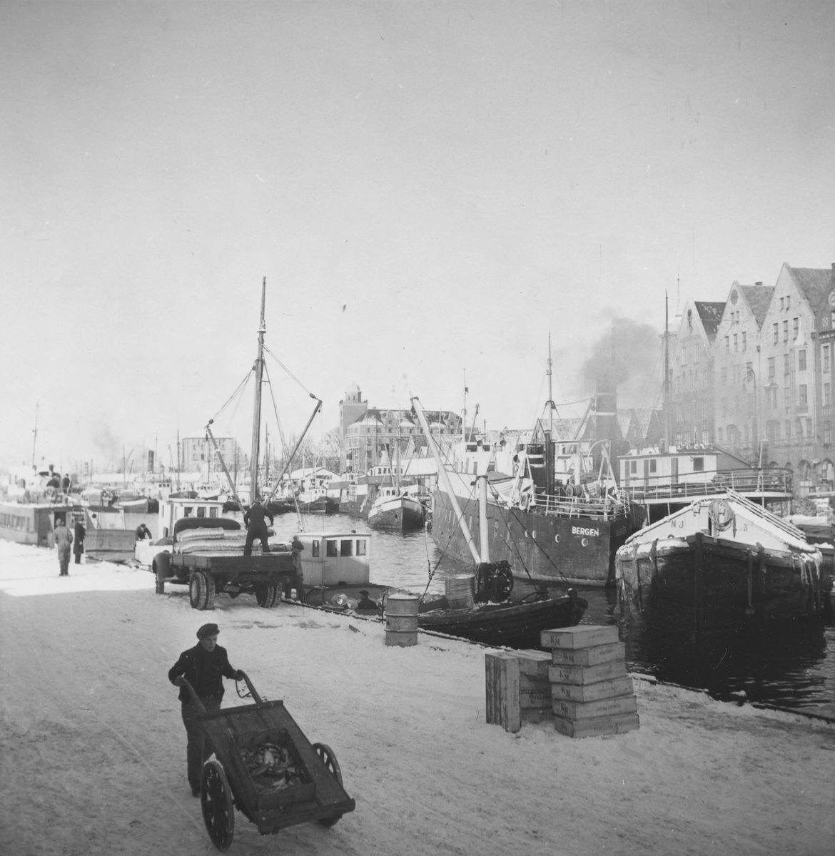Bergen. Strandkaien, ca. 1946.