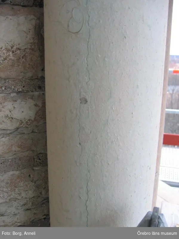 Renoveringsarbeten av tornfasader på Olaus Petri kyrka (Olaus Petri församling).
Spricka i kolonnskaftet i behov av att säkras, östra tornet.
Dnr: 2008.230.065
