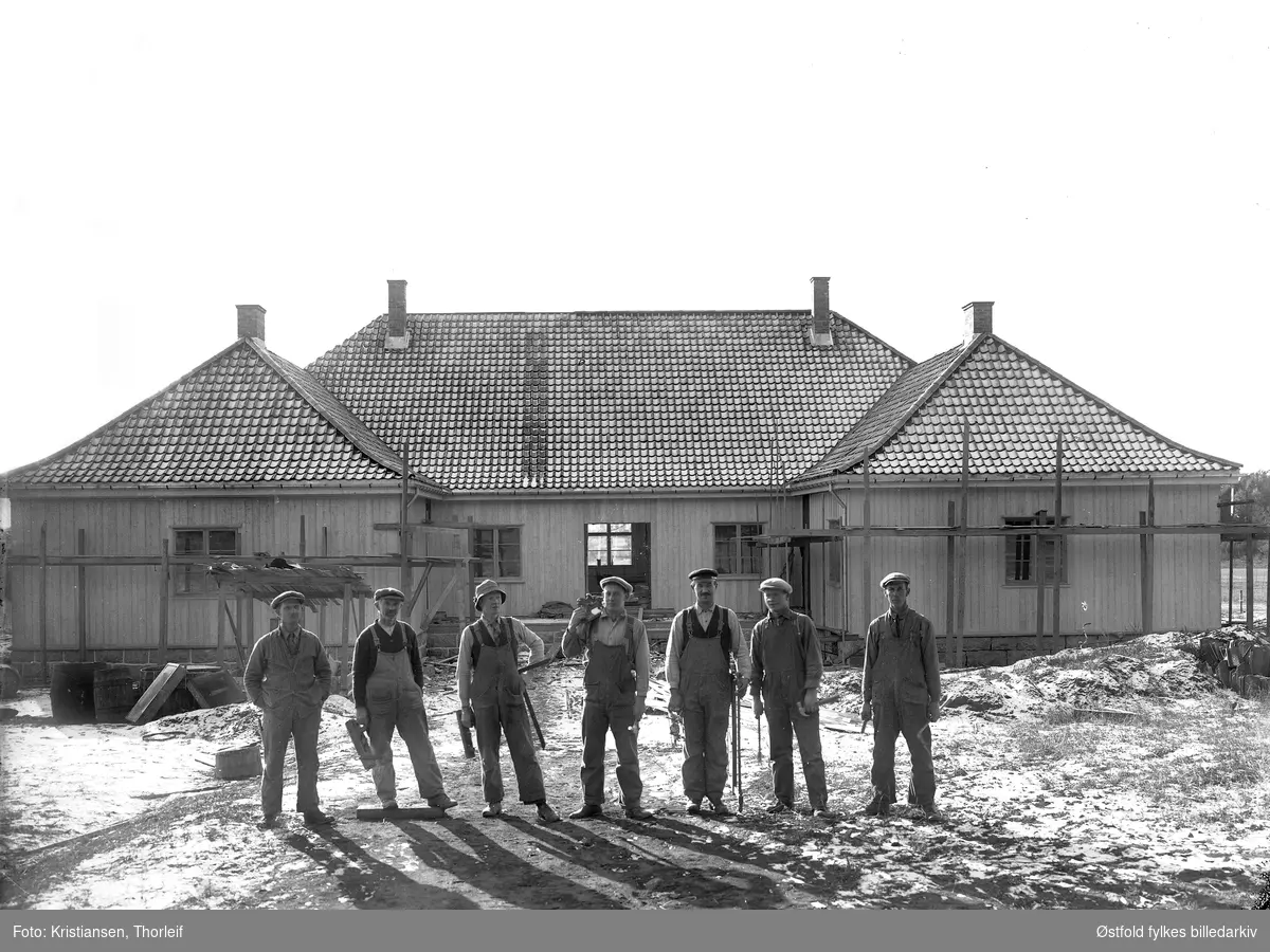 Brunlanes Herrredshus,  Tanum i Vestfold, innviet i august 1926. I dag eid av Brulanes historielag (siden 1988).