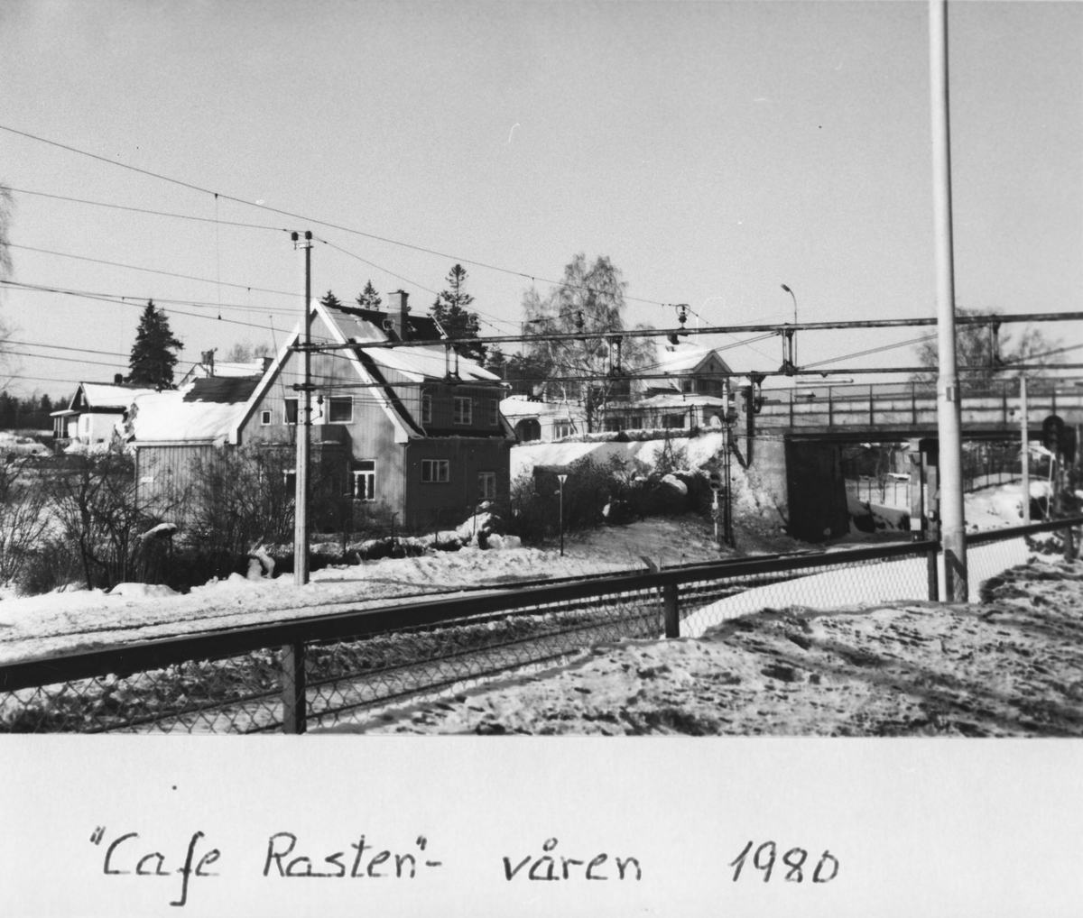 Jernbanebroen, Villa Pynten, Cafe Rasten.