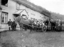 Begravelse, Aslak Moens gravferd 1916..Peder P. Meringdal (1