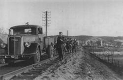 Tyske bilder..Opel Blitz lastebil, trolig norskregistrert...