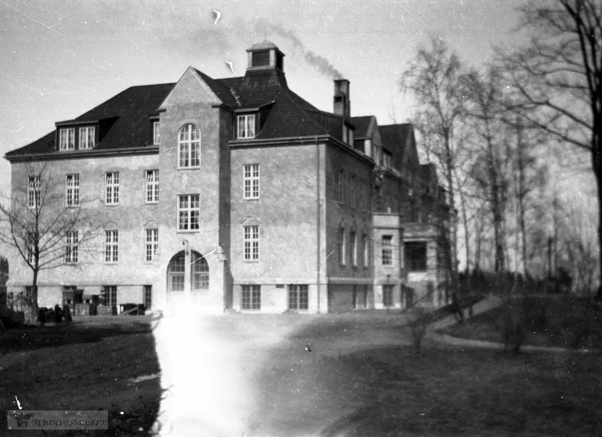 "FARET" Psykiatriske avdeling i Skien. Avdelingen ble opprettet i 1909 på Brattsberg Amtsykehus.
