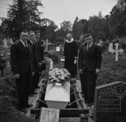 Gravferden til Ida Sofie Lorentzen f. Eriksen f.1873 d.1950.