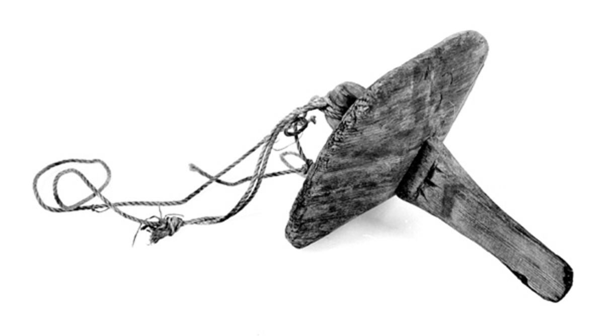 Denne garnvisaren (eller "dubbelen" som den kalles lokalt) ble funnet av Joseph Bakken ved stranda av Femund i 1930-åra. 