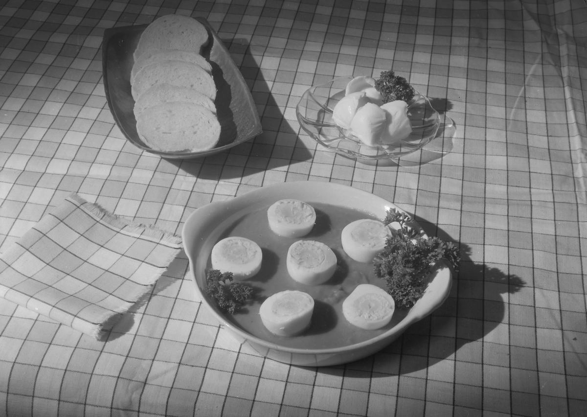 Reklamebilder for tomatsuppe fra Nidar.