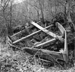 Gammel snøplog ved Vasstokksvingen i Gjerde.