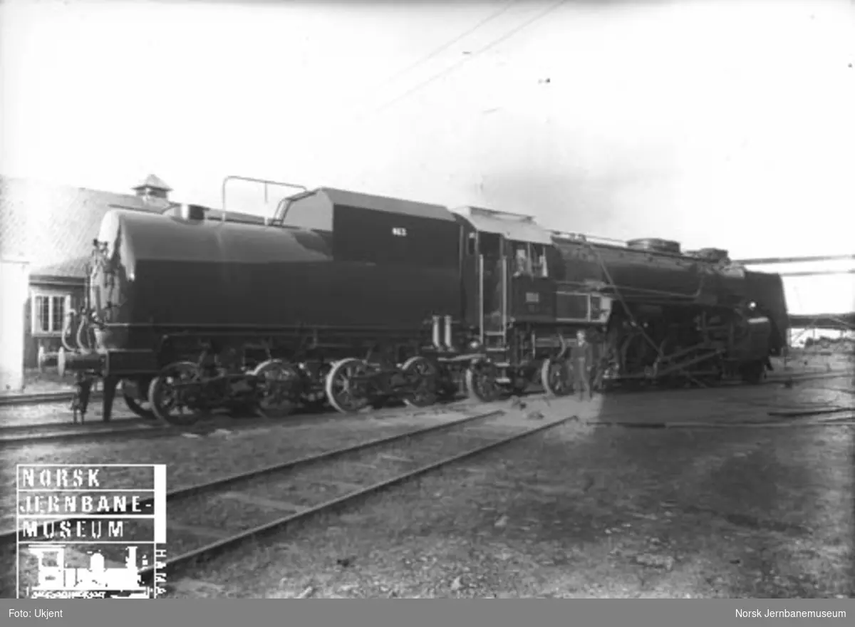 Damplokomotiv type 49a nr. 463 "Dovregubben" på Hamar før levering