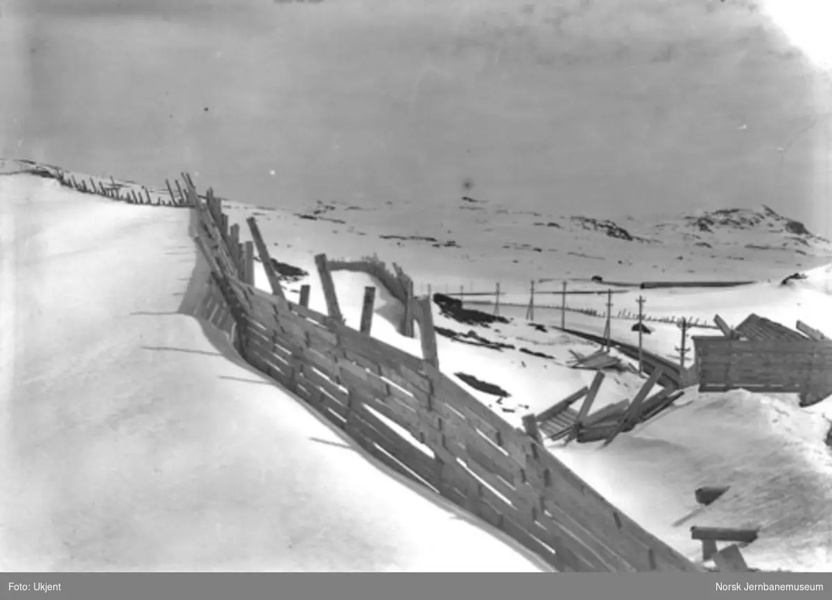 Snøskjerm og snøoverbygg ved Fagerbotn