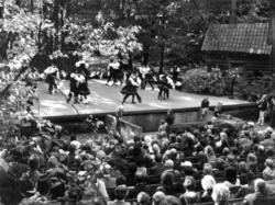 Norsk Folkemuseums barne- og ungdomsleikarrings 25 års jubil