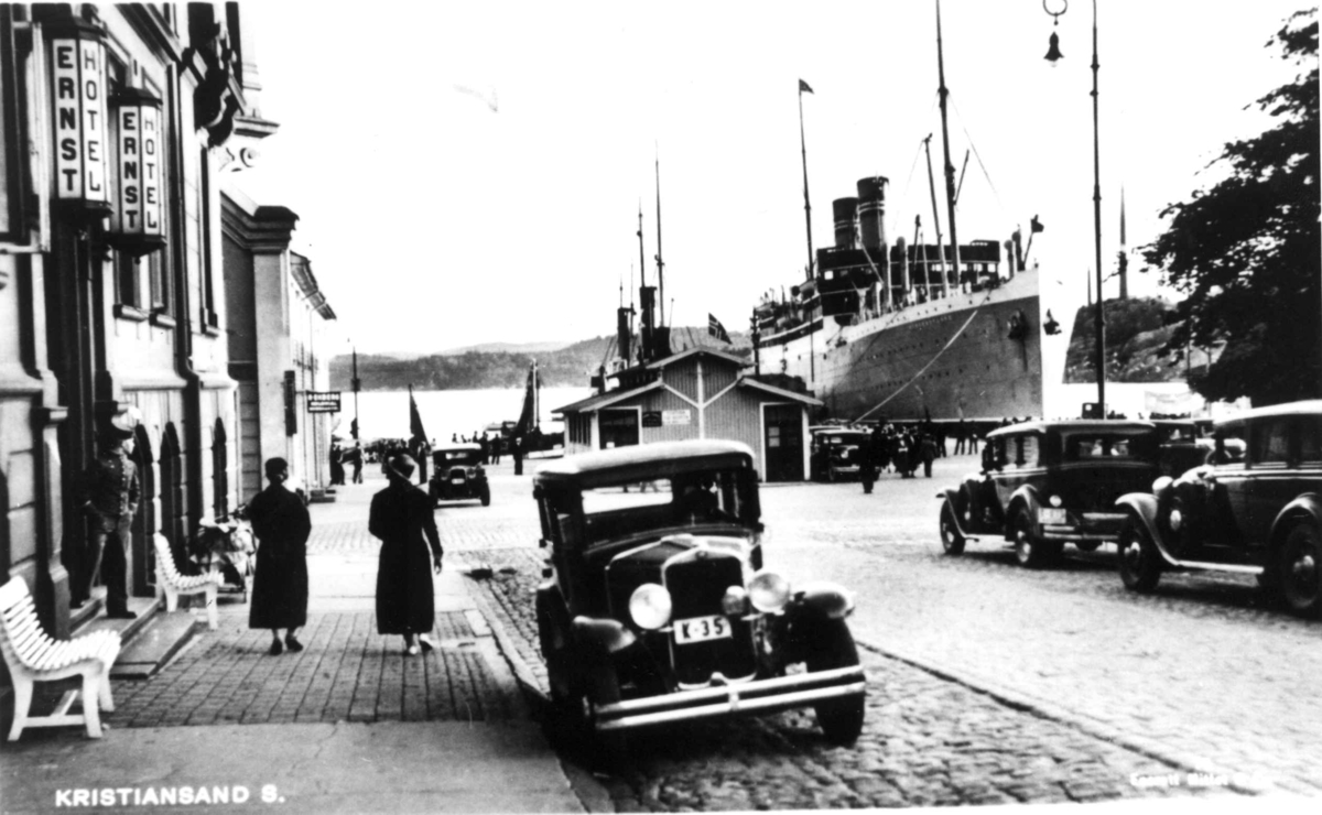 Amerikabåten ved bryggen i Kristiansand.