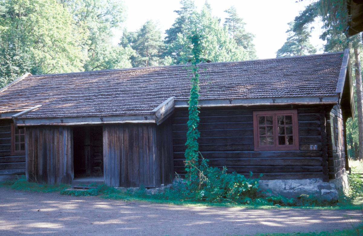 Østerdalstunet på Norsk Folkemuseum, Sommerstue fra Kilde, Åmot, 1700-årene. Bygning nummer 152
