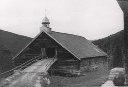 Låve med klokketårn, Dettlia, Lønset, Oppdal, Sør-Trøndelag.