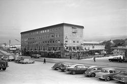 Serie. Hønefoss sentrum og jernbanebru over elv, Ringerike, 