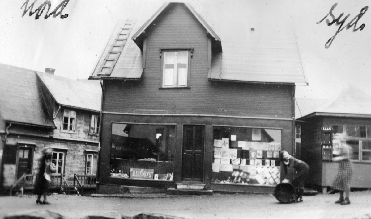 Forretningen Endre Wilsø i Henningsvær, 1938.