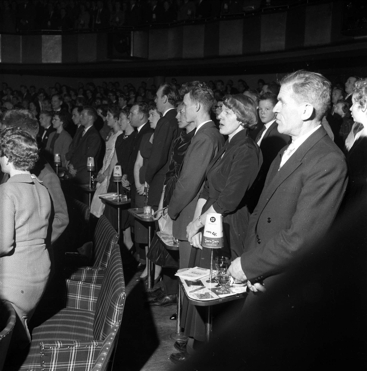 Chat Noir revyteater, forestilling, publikum, Oslo, 02.01.1959