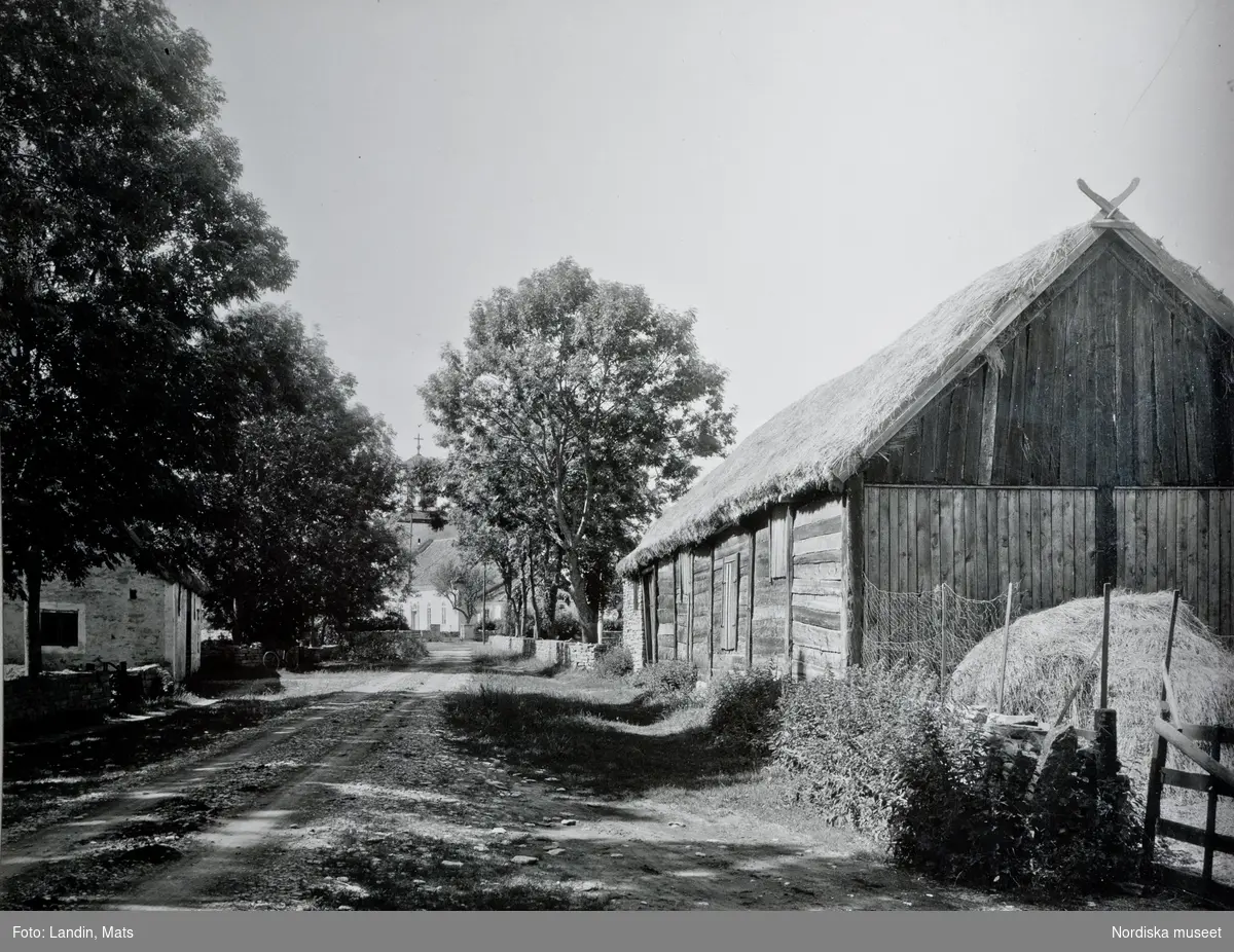 Föra by Öland. Återvändade till tidigare gjord dokumentation av John Granlund 1935