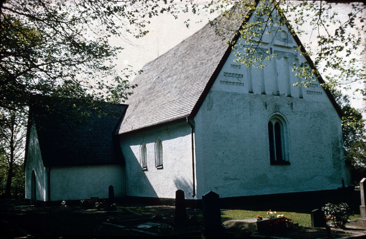 Härnevi kyrka, Härnevi socken, Uppland