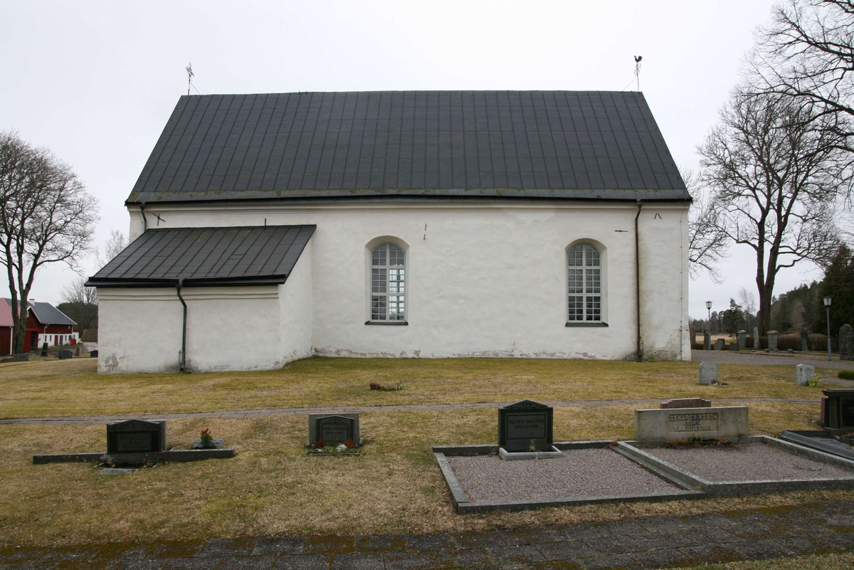 Österunda kyrka från norr, Österunda socken, Uppland 2008