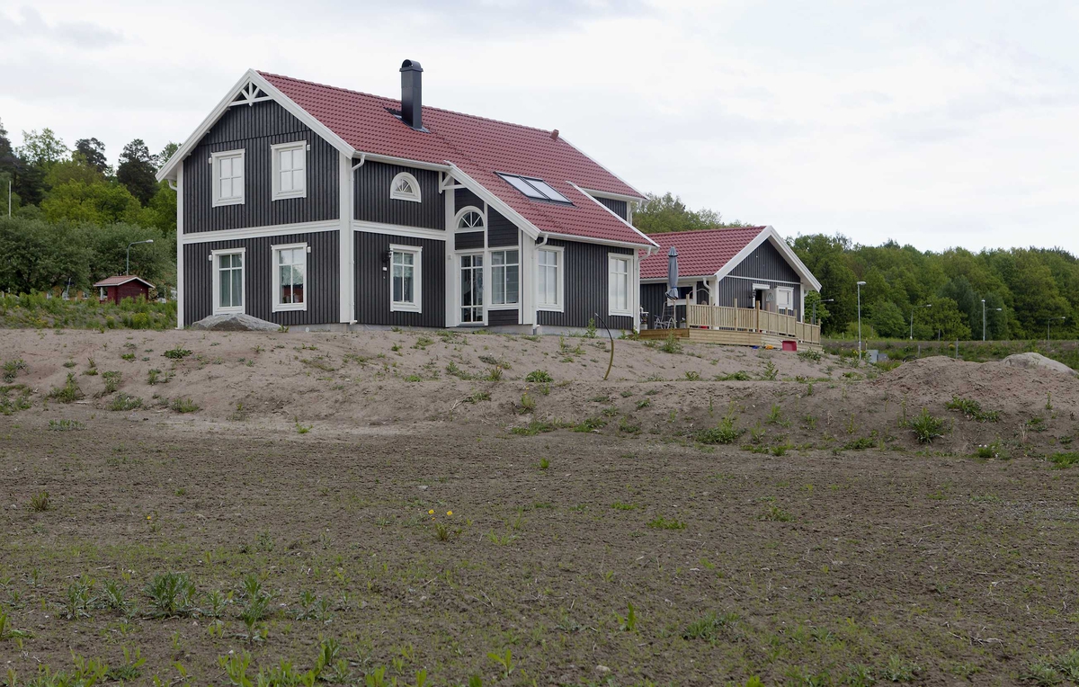 Villa med garage, typhus i Örsundsbro, Uppland 2010
