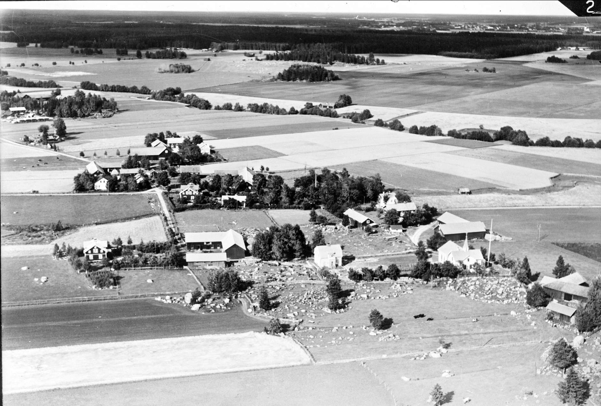 Flygfoto över Västra Halls, Tierps socken, Uppland 1936
