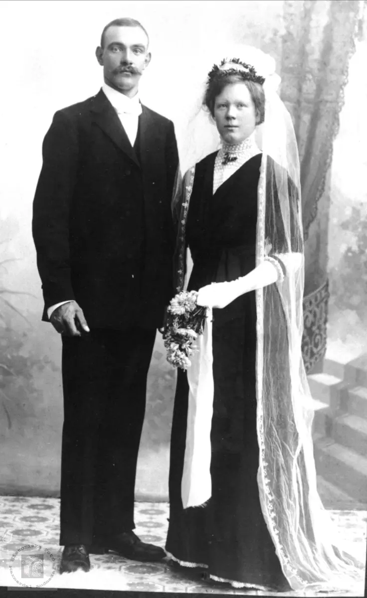 Bryllupsbilde av ekteparet Beint og Åse Usland, Øylslebø.