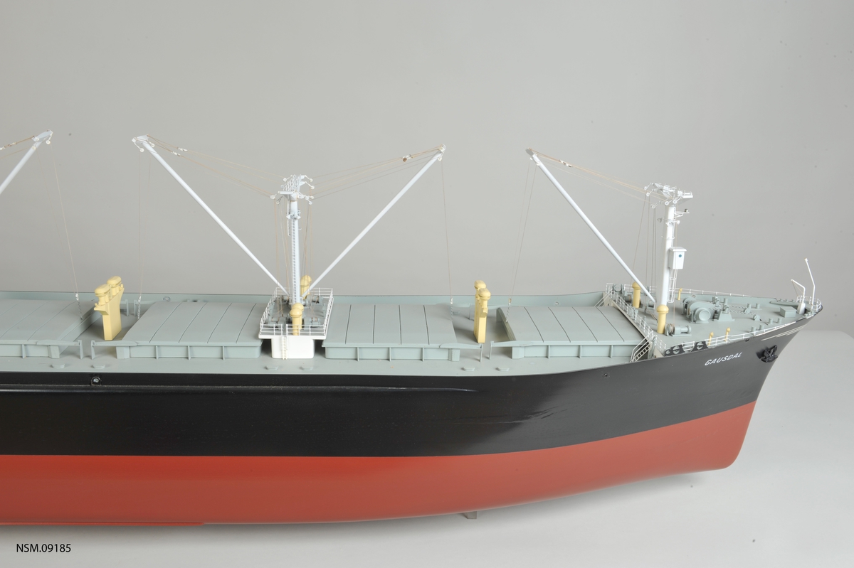Bulkcarrier, bygget AB Uddevallavarvet 1965 , bru akter. Skala  1:100