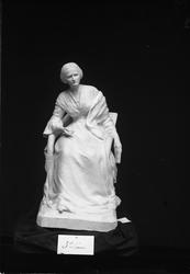 Utkast til Camilla Colletts statue i Slottsparken