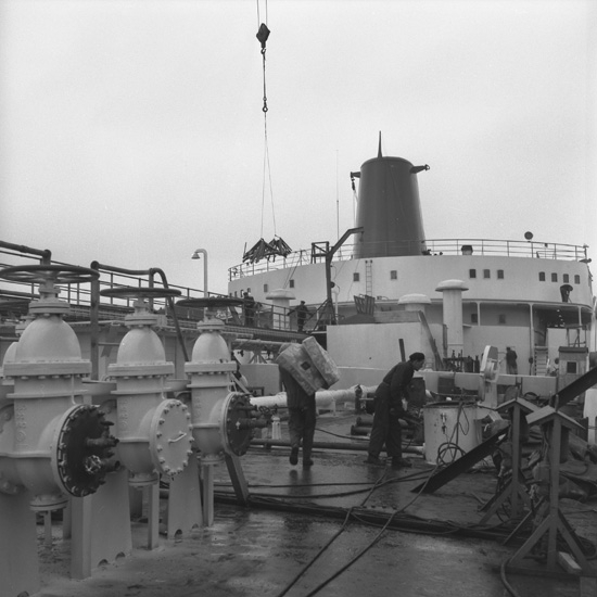 Utrustning av fartyget 133 T/T Josefina Thordén.