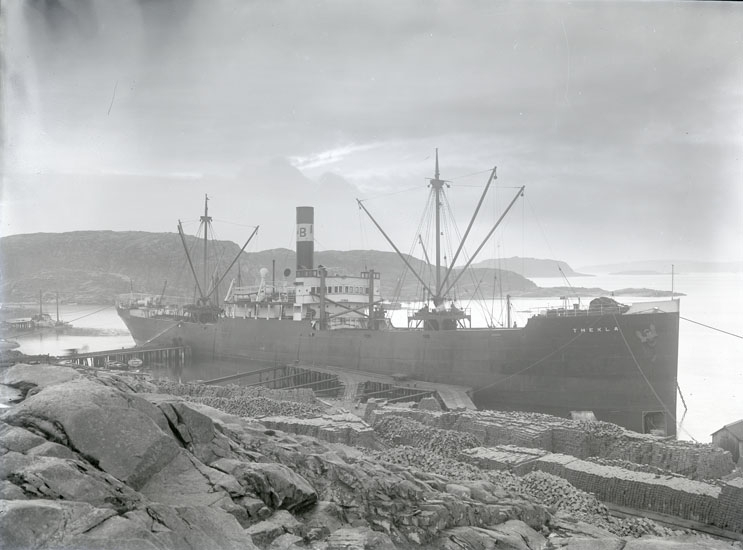 Stenlastning vid bolagsbryggan i Ramsvik