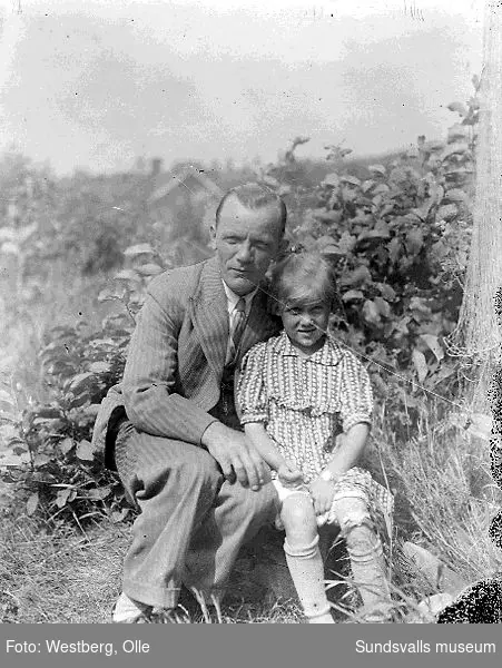 Olov (Olle) Westberg och dottern Anne-Marie, 1930.