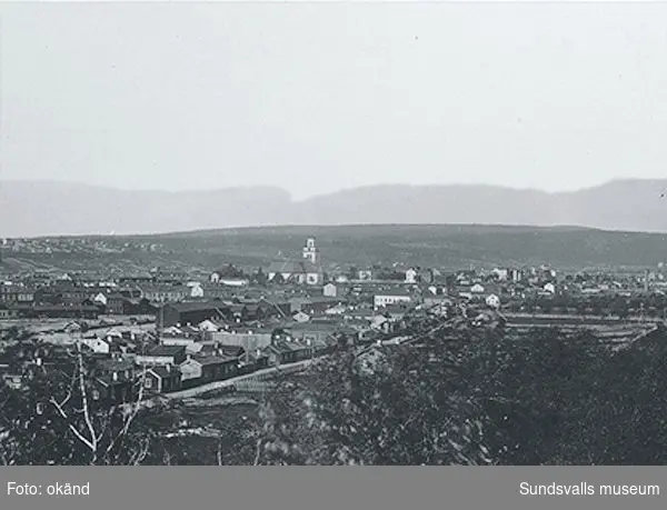 Trästaden Sundvall sedd från Heffners (före branden).