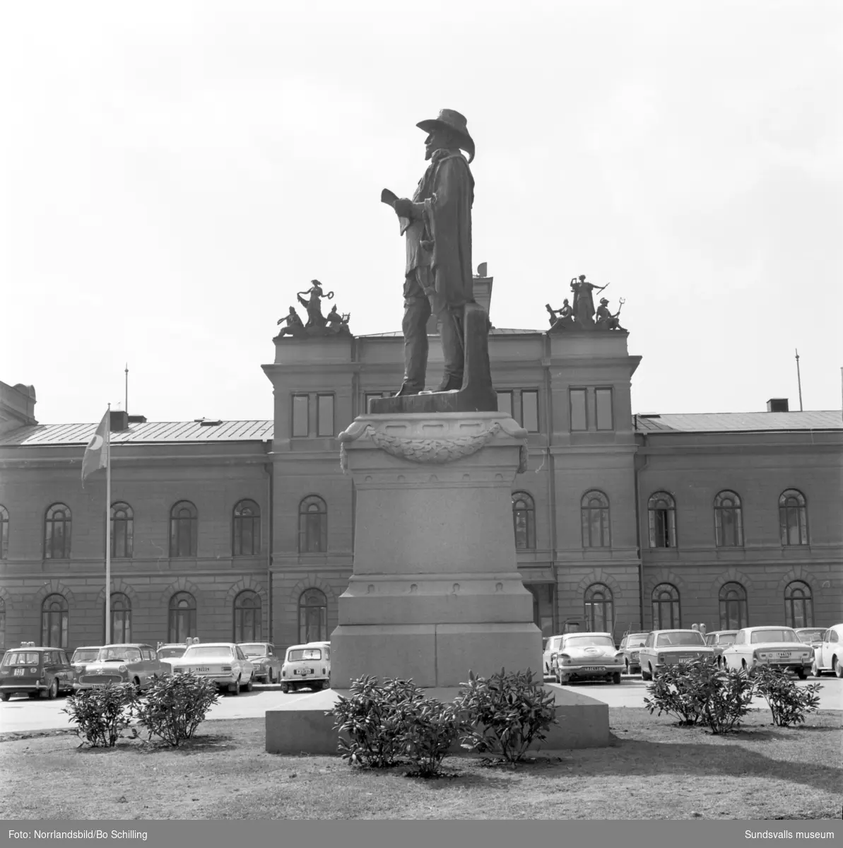 Gustaf Adolf-statyn på Stora torget.