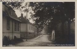 festningsby,gateparti, Balaclava, Kommisjonsgården, apotek,p