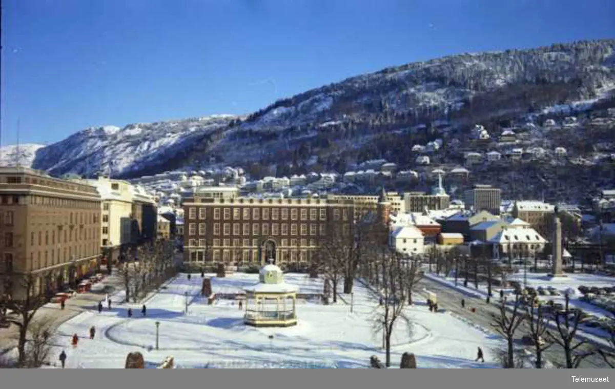 Fargebilder av Bergen sentrum fra 1969