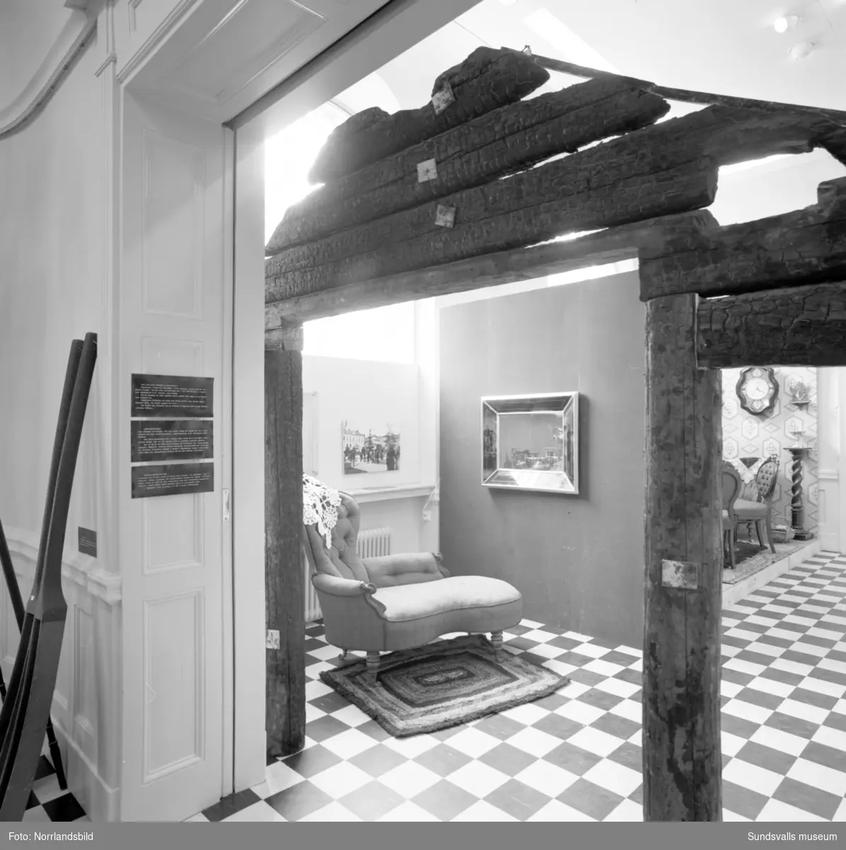 "Staden brinner" på Sundsvalls museum. Bilder till ett reportage i tidningen Vi.