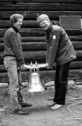 Kapellet på Romsdalsmuseet, den nye Olsen Nauen-klokka på mu